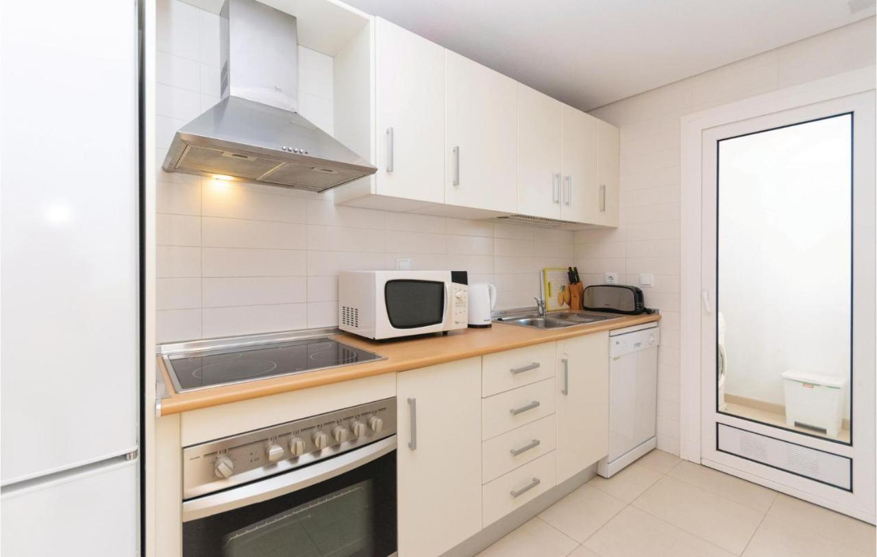 2 Bedroom Amazing Apartment In Roldan Los Tomases Bagian luar foto